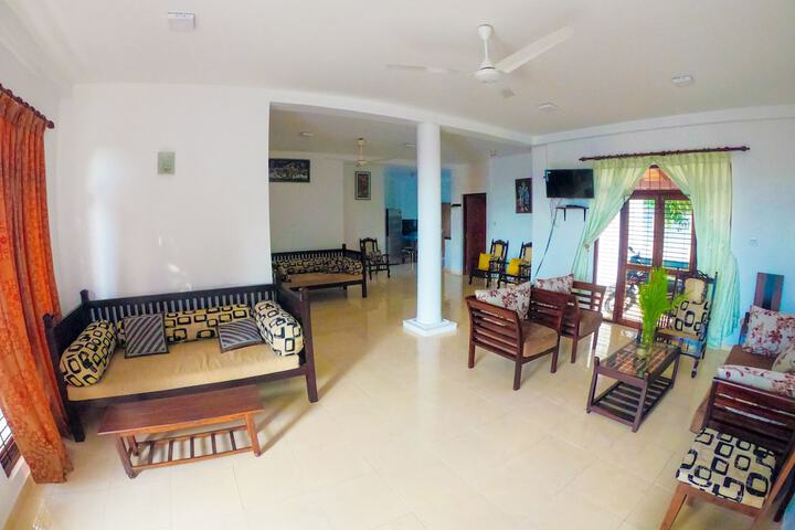 Room 11 of 23