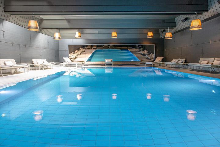Pool 53 of 102