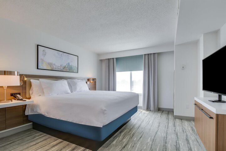 Room 44 of 97