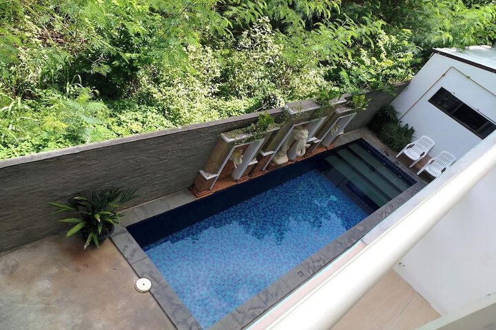 Pool 61 of 74