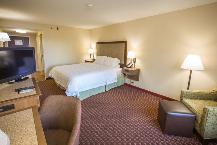 1 King Bed (15 of 17)