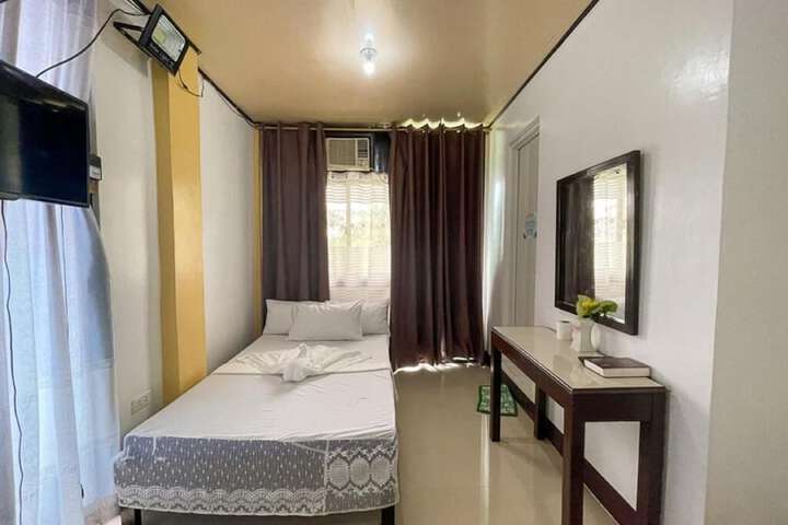 Room 25 of 48