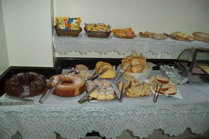 Dining 20 of 37