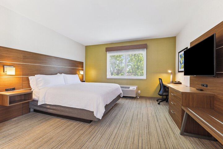 Room 41 of 90