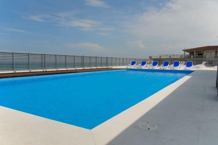 Pool 36 of 75