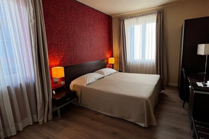 Room 19 of 47