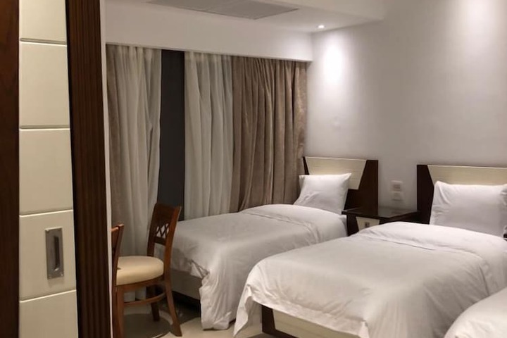 Room 14 of 43