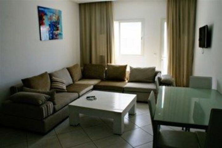 Room 9 of 15