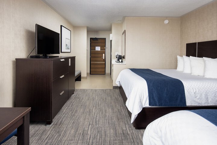 Room 11 of 22