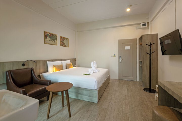 Room 30 of 90