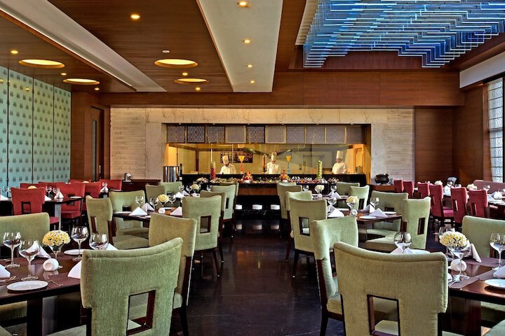 Dining 45 of 83