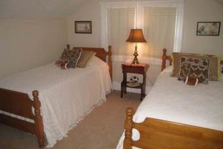 Room 8 of 13