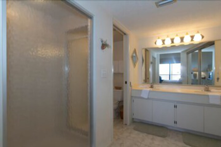 Room 8 of 72