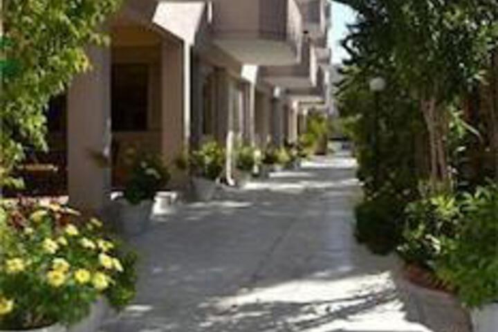 Tasiana Hotel Apts