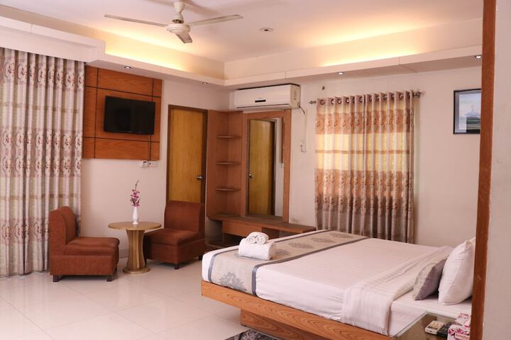 Room 12 of 48