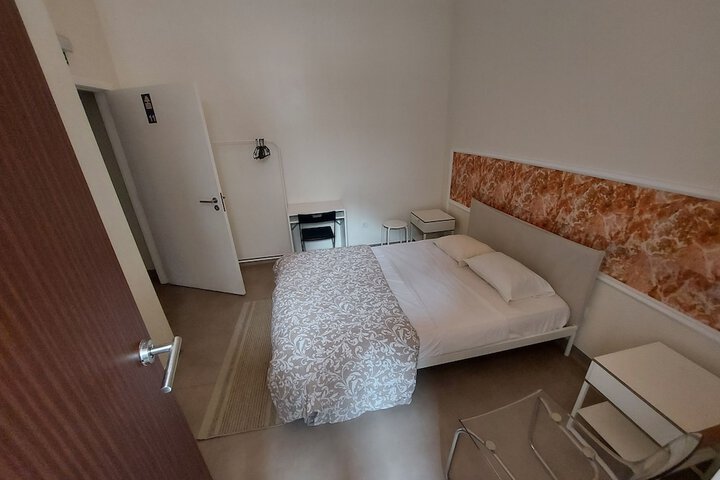 Room 19 of 30