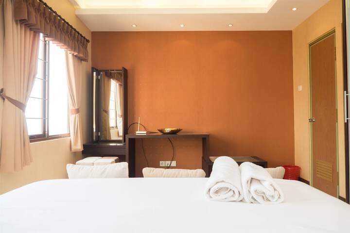 Room 22 of 80