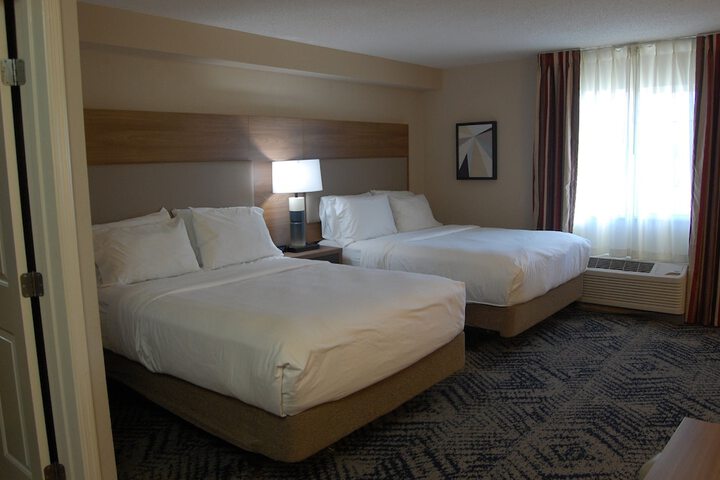 Queen Bed Accessible (15 of 32)