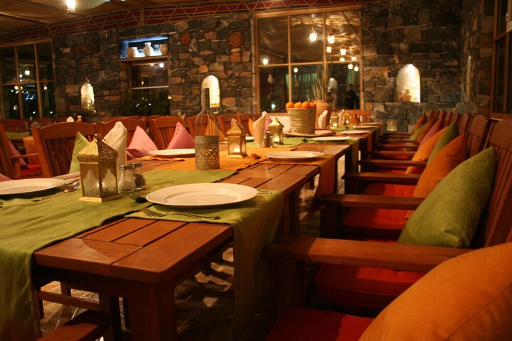 Dining 44 of 55