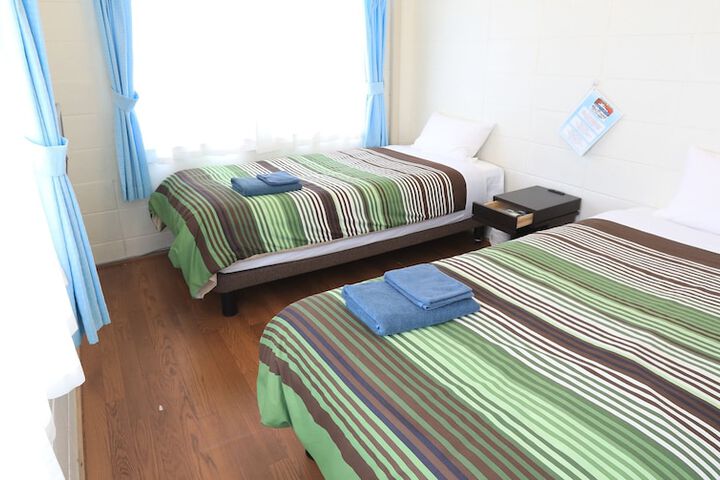 Room 4 of 69