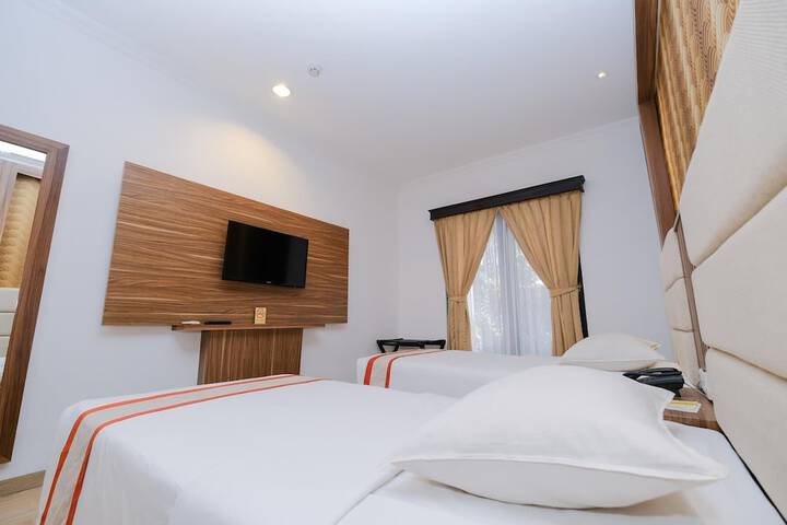 Room 15 of 74