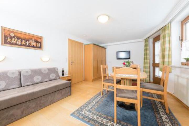 HOTEL GARNI TUXERSTUEBL