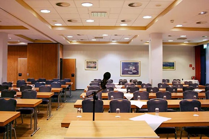 Meeting 33 of 43