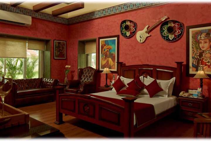 Room 5 of 81