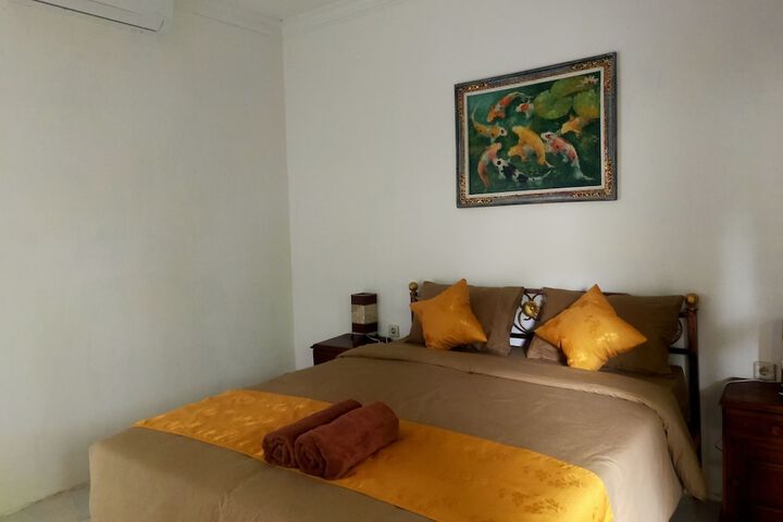 Room 11 of 50