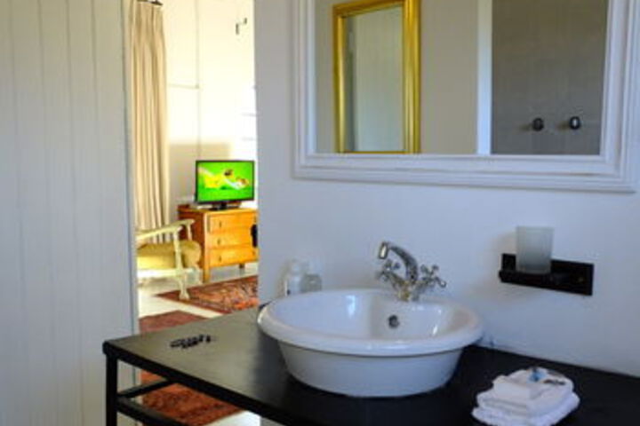 Room 10 of 75