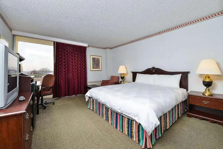 2 Double Beds (3 of 5)