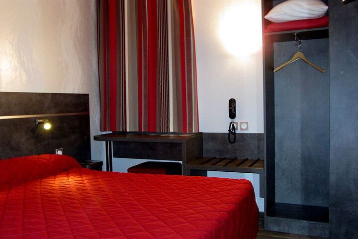 HOTEL CENTRAL RESTAURANT LA CLOCHE