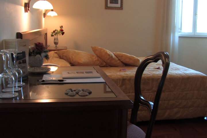 Room amenity