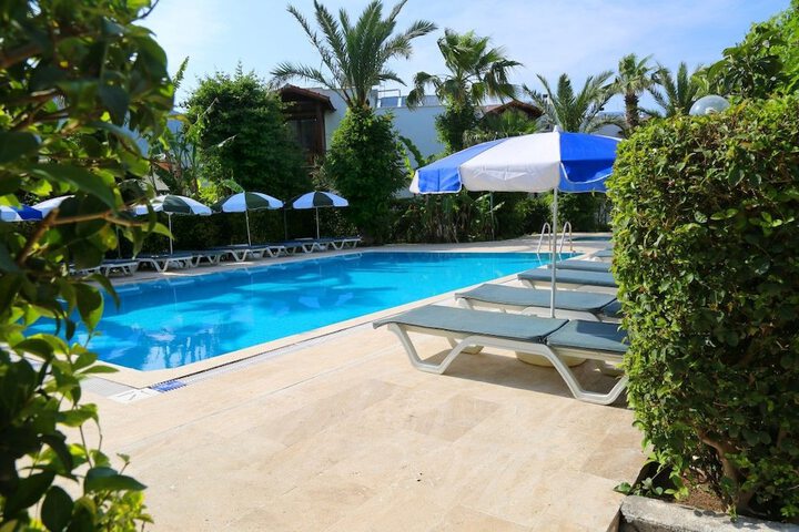 Pool 19 of 39