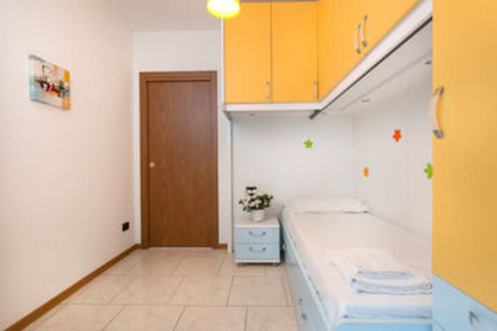 Room 164 of 450