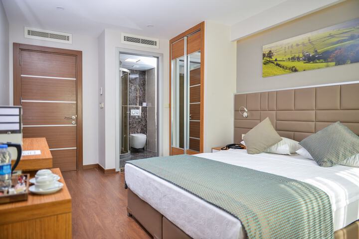 Hakcan Hotel in Izmir