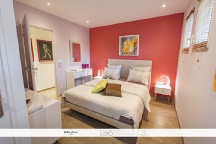 Room 85 of 102