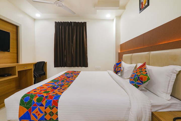Room 15 of 31