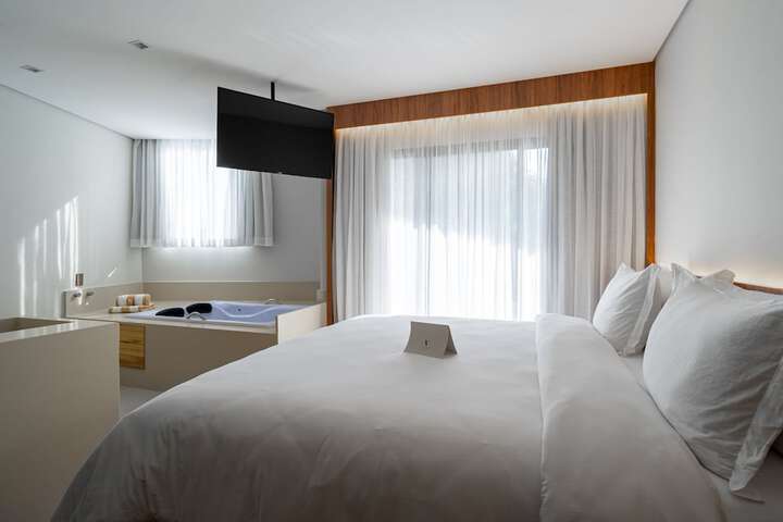 Room 14 of 26