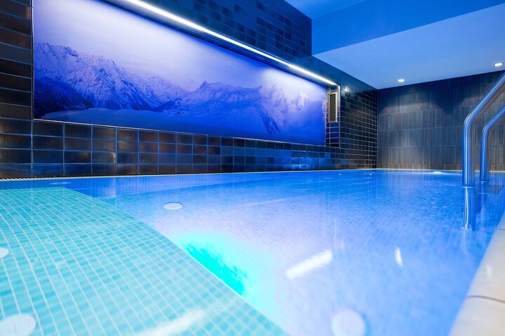 Pool 62 of 91