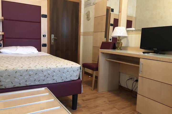 Room 30 of 69