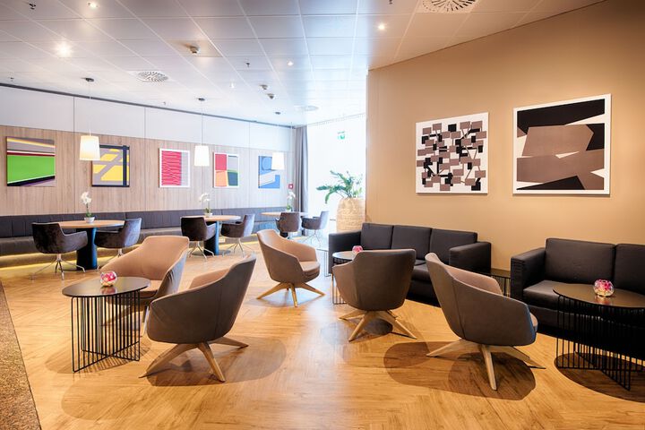 Guest Lobby