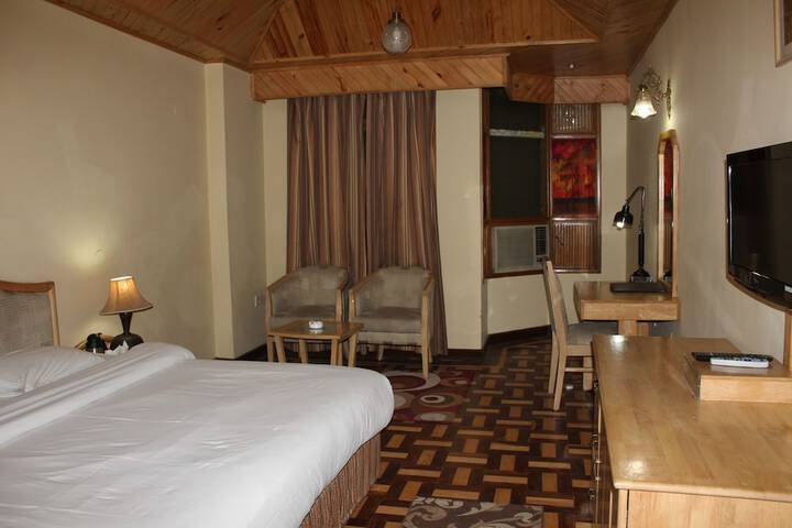Room 5 of 89