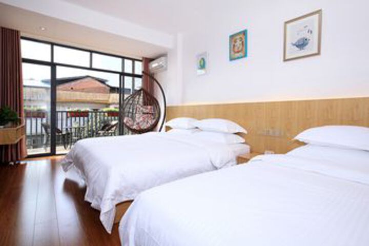 Room 8 of 25