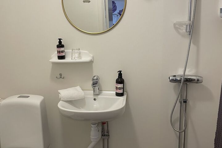 Room 12 of 24
