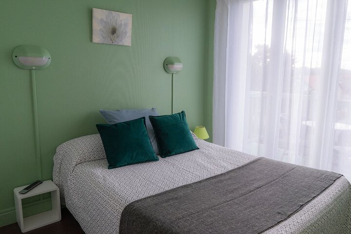 Room 15 of 25