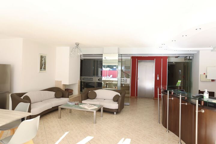 Hotel Interior 4 of 71