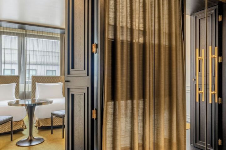 Room 30 of 71