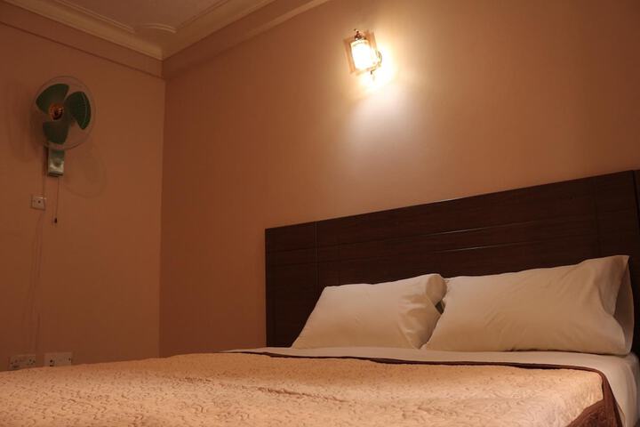 Room 10 of 64