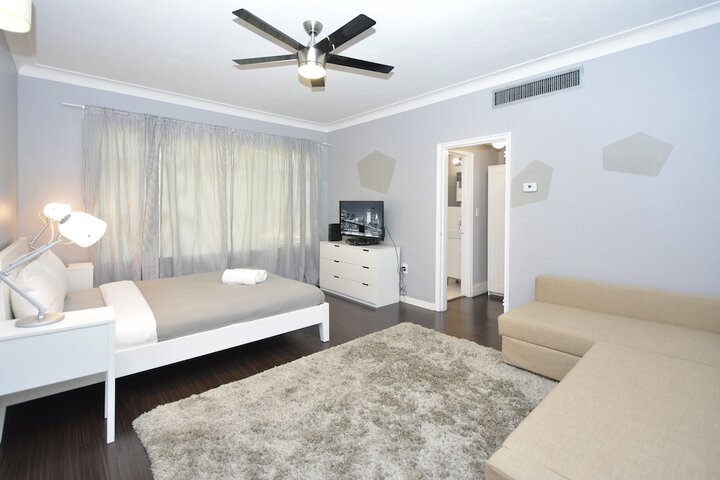 Room 13 of 64